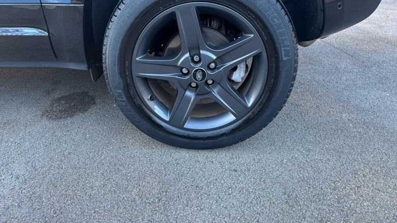 Land Rover Defender 3.0 D250 X-Dynamic SE 90 3dr Auto Diesel Estate